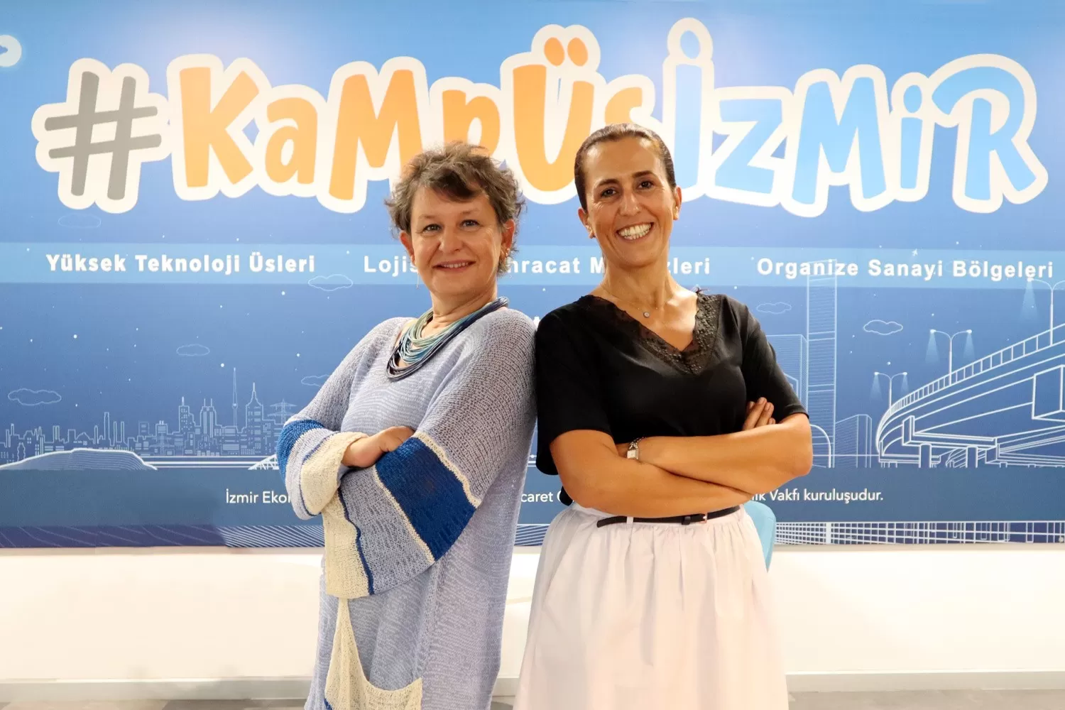 İzmir Ekonomi Üniversitesi'nin "JoinMe" projesi, Avrupa Birliği'nin hibe desteğiyle uluslararası eğitimde engellilik, kültürel ve ırksal farklılık sorunlarına ücretsiz dijital eğitim modülü sunuyor.