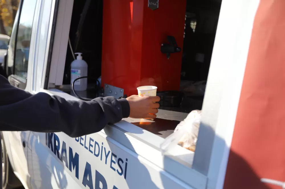 Efes Selçuk Belediye Başkanı Filiz Ceritoğlu Sengel, 5 yıllık görev süresince halkın umutlarını güçlendirerek, ekonomik kriz ve türlü zorluklara rağmen halkın her kesimini koruyup kolladı.