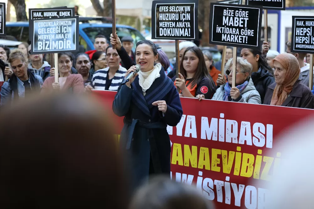 Efes Selçuk Belediyesi'nin Meryem Ana Evi'nden tahliye edilmesine ilişkin tepkiler büyüyor. 