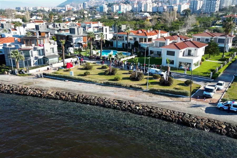 Türkoloji'nin önde gelen isimlerinden Ord. Prof. Dr. Ahatanhel Krımski'nin adını taşıyan park, İzmir'in Narlıdere ilçesinde açıldı. 
