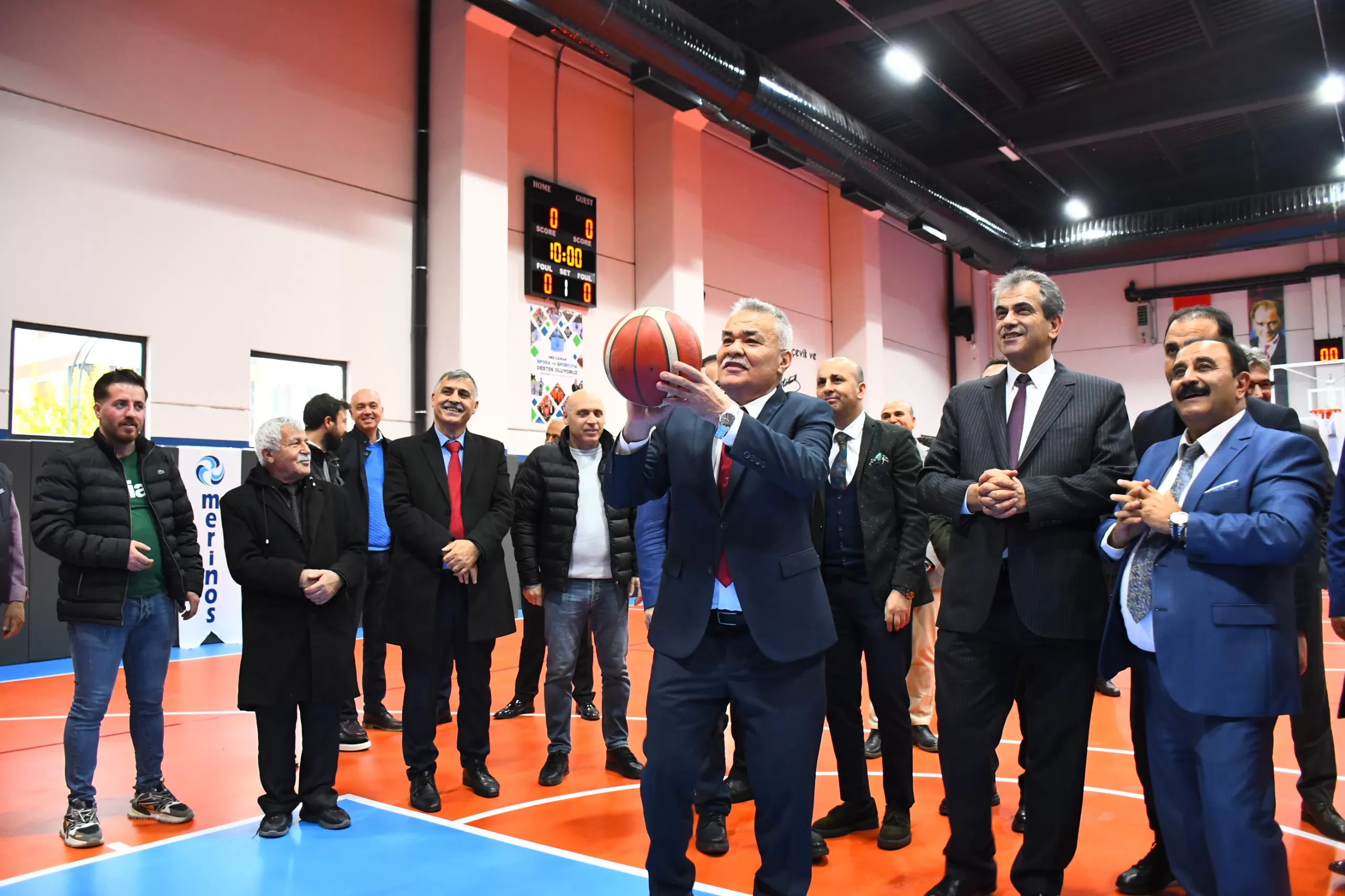 Torbalı Belediyesi ve Erdemoğlu Holding işbirliğiyle ilçeye kazandırılan spor kompleksi, 12 Mayıs 2023 tarihinde hizmete girdi.