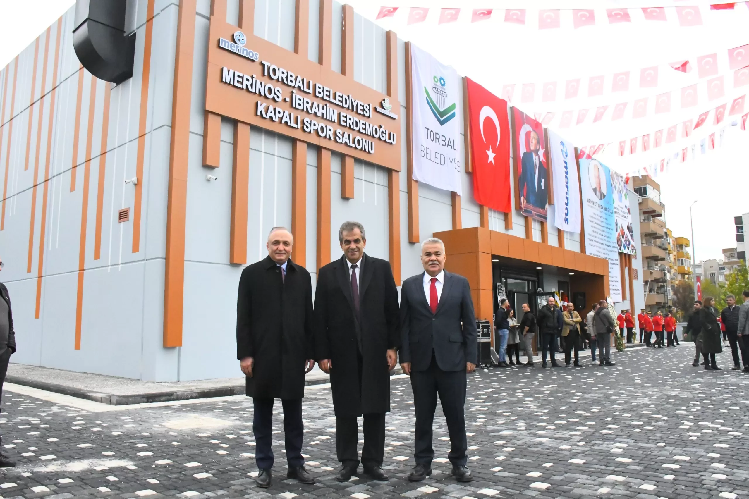 Torbalı Belediyesi ve Erdemoğlu Holding işbirliğiyle ilçeye kazandırılan spor kompleksi, 12 Mayıs 2023 tarihinde hizmete girdi.