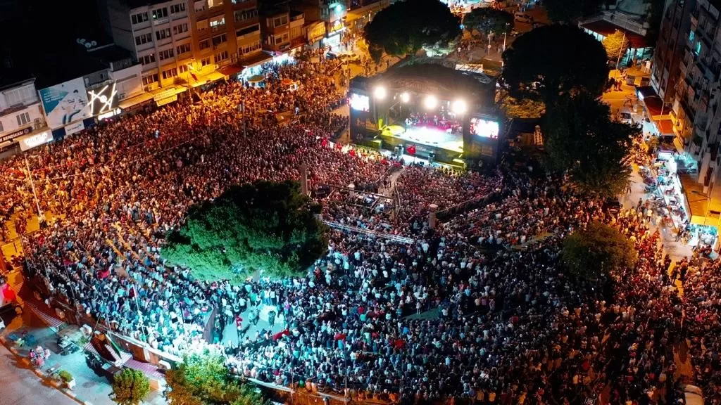 Bergama Festivalinin Finaline Muazzez Ersoy Damga Vurdu!