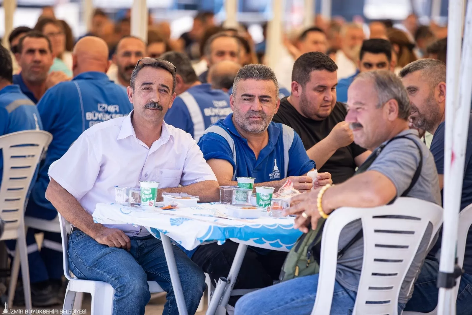 İzmir Büyükşehir Belediye Başkanı Tunç Soyer,  İZBETON’un geleneksel bayramlaşma törenine katıldı.