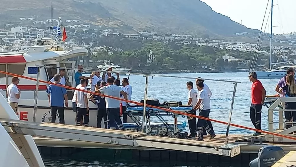 Ünlü iş adamı Ali Sabancı ve eşi Vuslat Doğan Sabancı, Yunanistan'ın Leros Adası'nda deniz kazası geçirdi. Çift ağır yaralandı.  Sağlık durumları takip ediliyor.