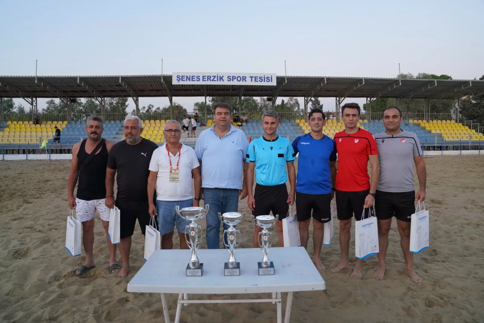 Seferihisar Cittaslow Plaj Futbol Takımı, TFF Plaj Futbol Ligi Seferihisar Etabı'nın şampiyonu oldu.