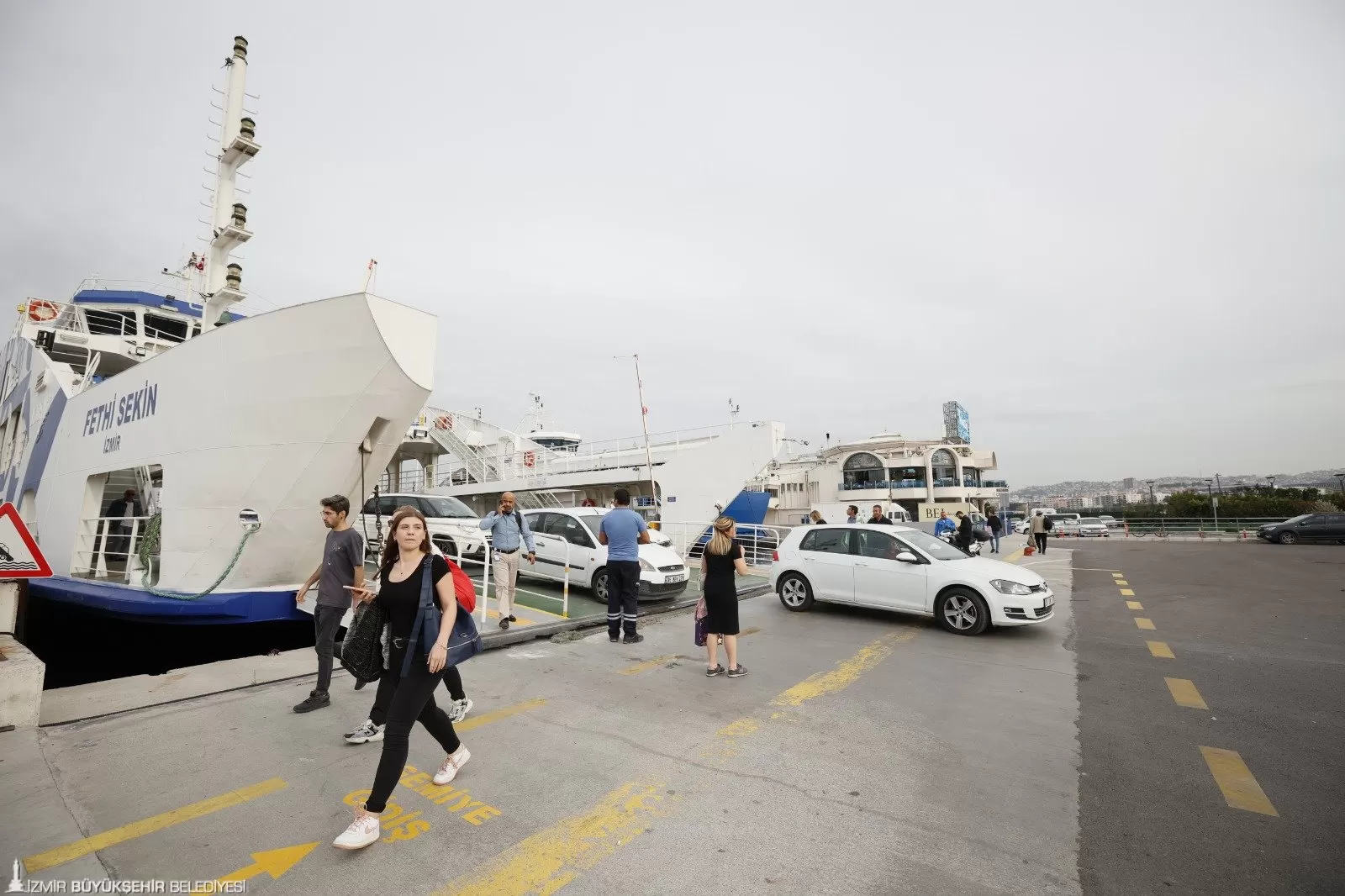 İzmir Büyükşehir Belediyesi'nin deniz ulaşımına yaptığı yatırımlar sayesinde, kentte deniz ulaşımına olan talep arttı. 2019 yılından bu yana 5 milyon 717 bin araç deniz yoluyla taşındı. 