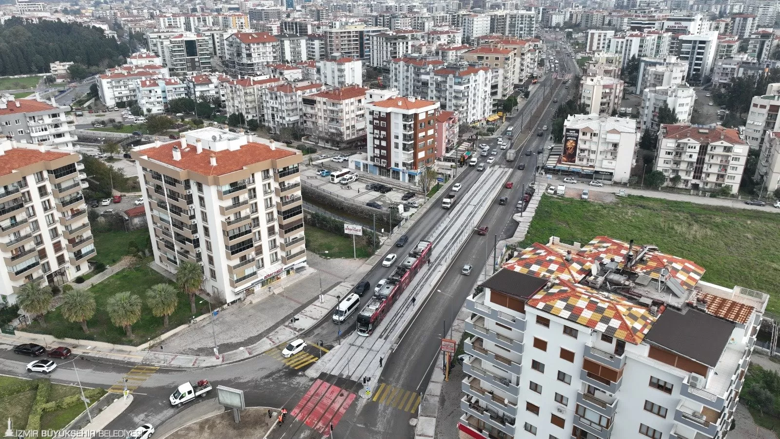 İzmir Büyükşehir Belediyesi'nin raylı sistem yatırımları kapsamında yapımı devam eden Çiğli Tramvayı, 27 Ocak'ta hizmete açılıyor.