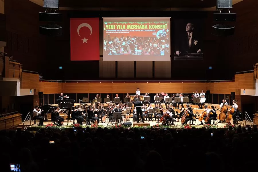 Narlıdere Belediyesi Çocuk Senfoni Orkestrası, usta sanatçı Cengiz Özkan ile birlikte muhteşem bir konsere imza attı. 