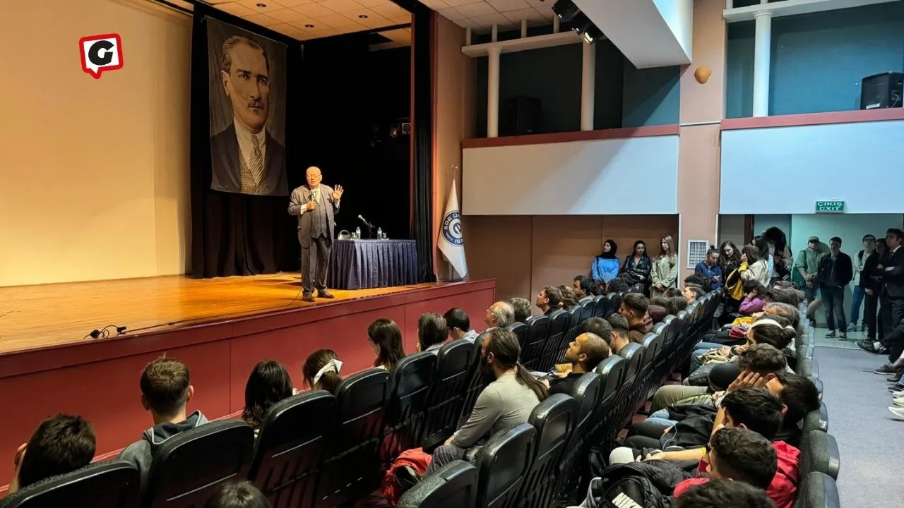 Atatürk ve Cumhuriyet Temalı Konferans Ege Üniversitesi’nde Yapıldı