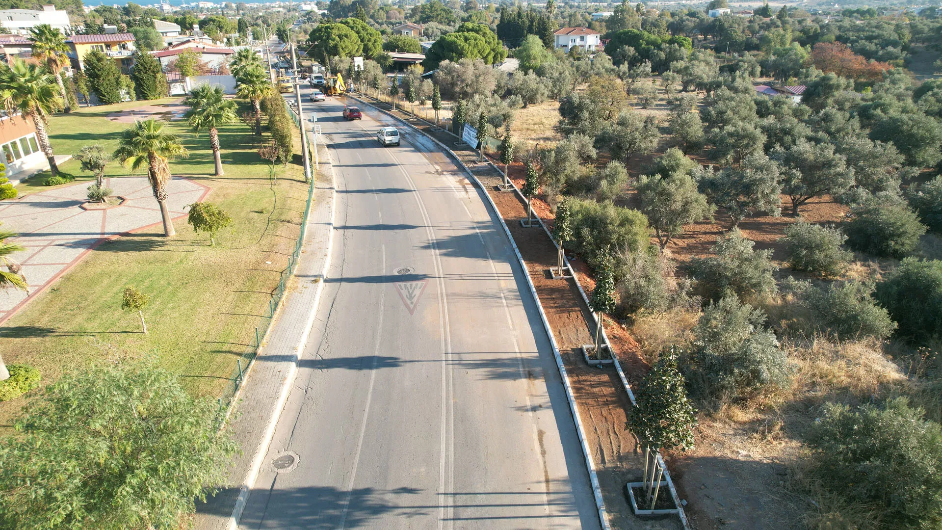 Güzelbahçe Belediyesi, İstikbal Caddesi'ni yaya ve bisiklet dostu bir hale getirmek için kolları sıvadı. 