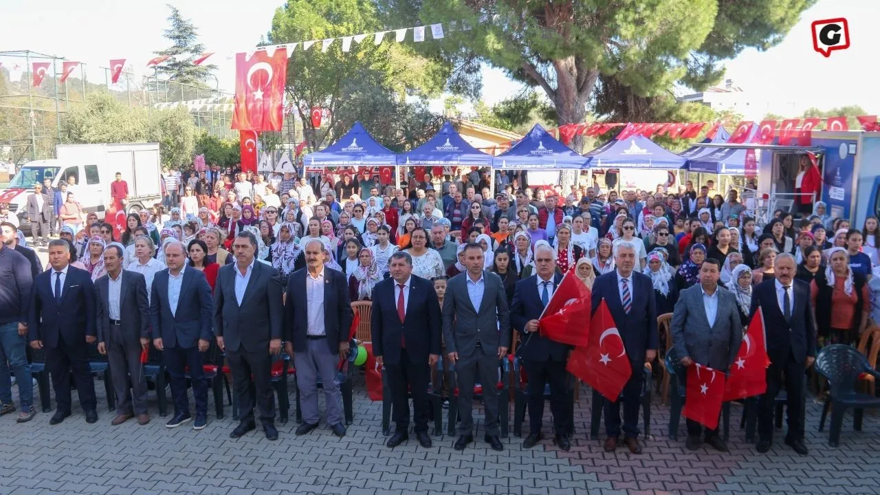 Bayındır'da "Cumhuriyet Her Yerde" ile 29 Ekim Coşkusu Yaşandı