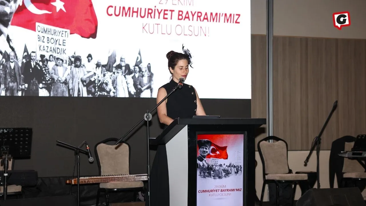 Çeşme'de Cumhuriyet Bayramı Coşkuyla Kutlandı