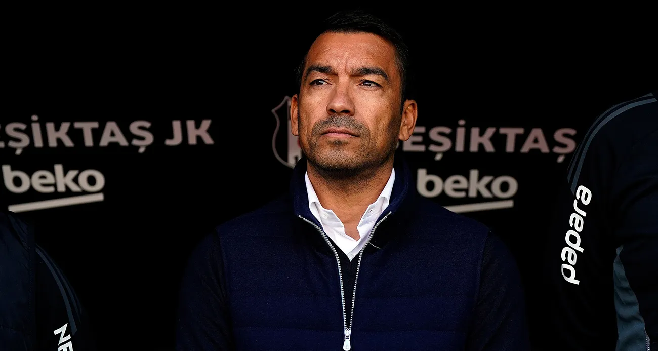 Giovanni van Bronckhorst, ligde Galatasaray’a karşı ilk peşinde!