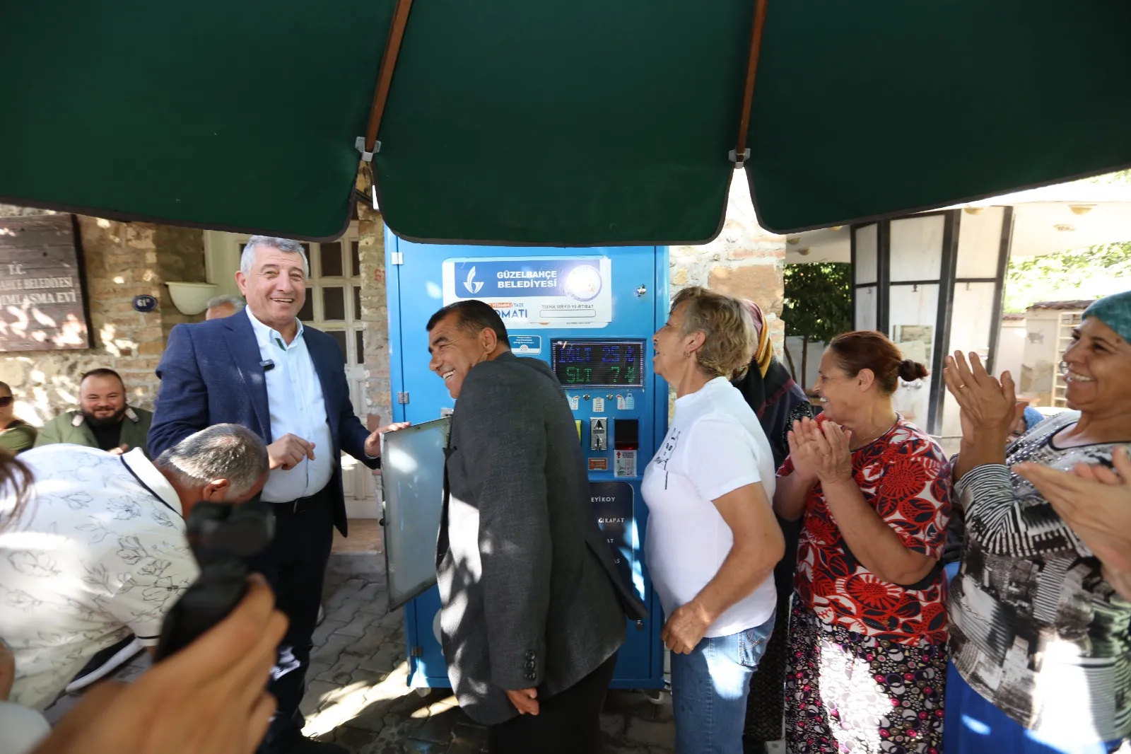 Güzelbahçe Belediye Başkanı Mustafa Günay, verdiği sözü tutarak Mustafakemalpaşa Mahallesi'ne ikinci sumatik cihazını kazandırdı.