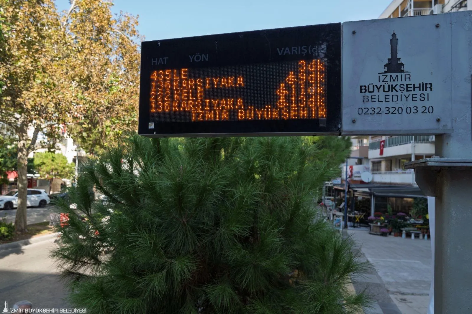 İzmir Büyükşehir Belediyesi iştiraki İZTEKNOLOJİ, otobüslerin durağa geliş süresini gösteren akıllı durak sistemini hayata geçirdi. 