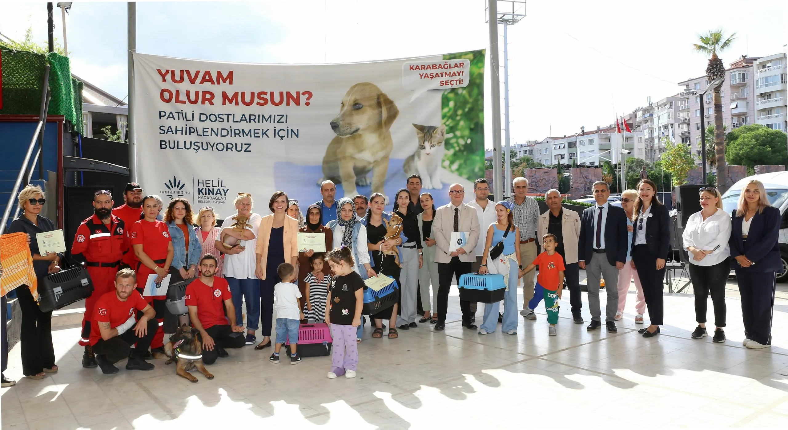 Karabağlar Belediyesi, 4 Ekim Dünya Hayvanları Koruma Günü kapsamında "Yuvam Olur Musun?" etkinliğinin ikincisini düzenledi.