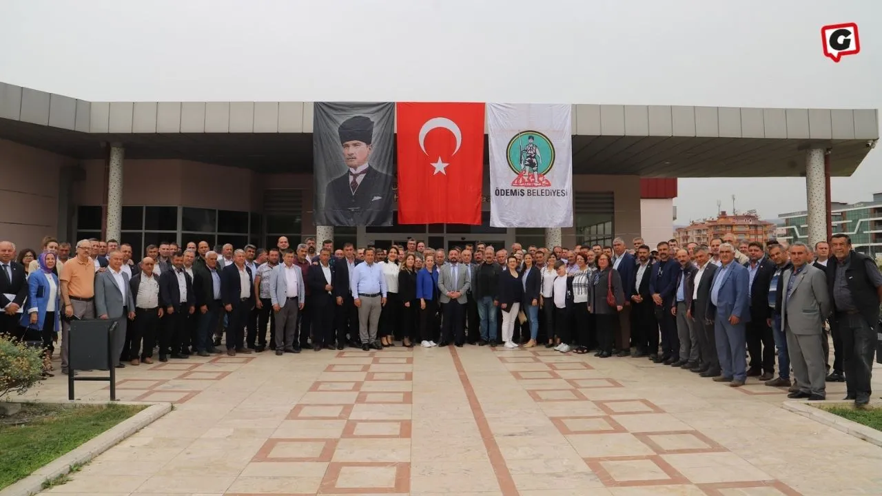 Ödemiş'te Muhtarlar Bir Araya Geldi: Belediyenin Geleceği Tartışıldı