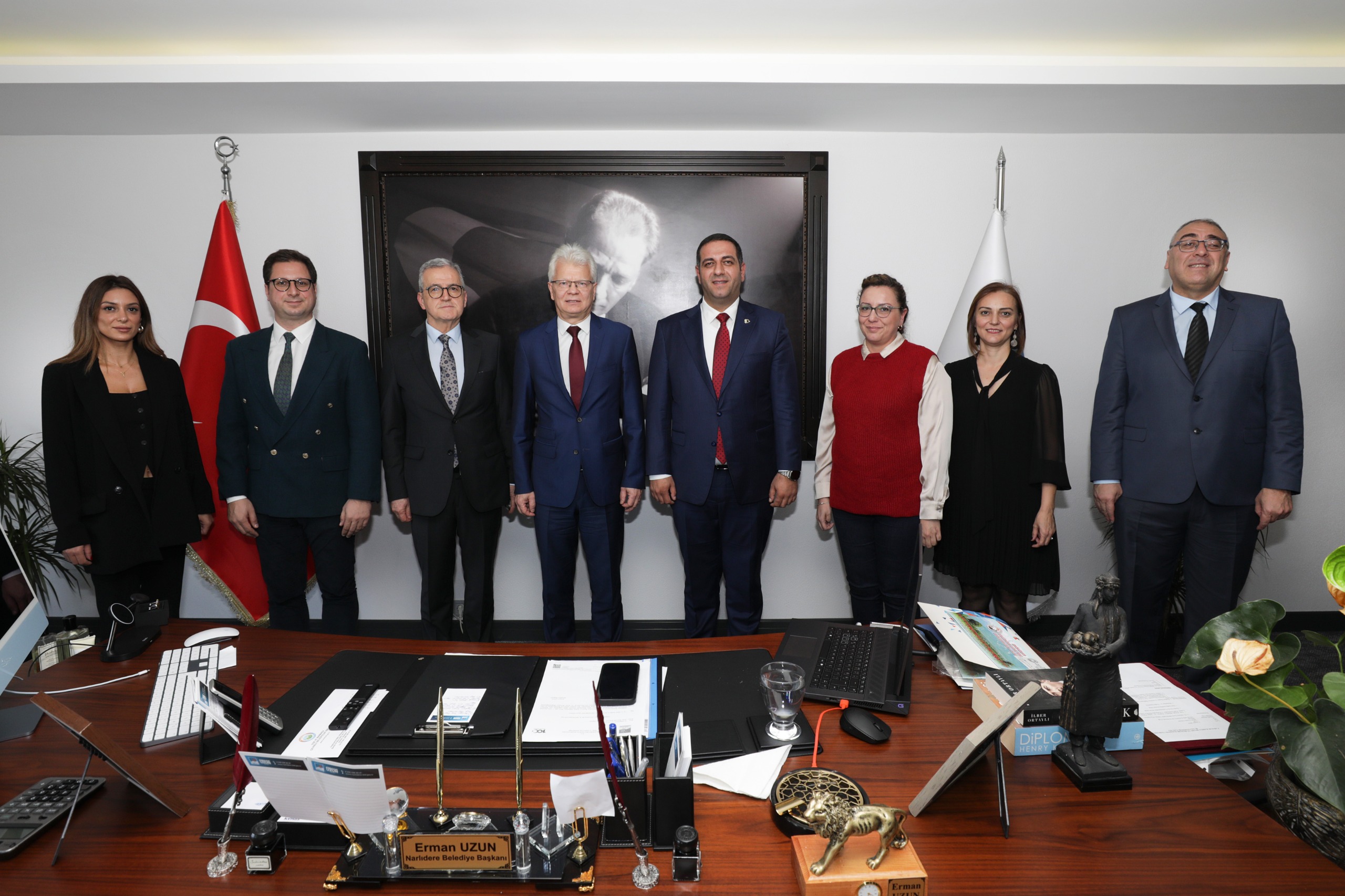 Narlıdere Belediyesi ve Litvanya Cumhuriyeti Ankara Büyükelçiliği, sürdürülebilir şehirler ve yeşil dönüşüm konularında işbirliği yapma kararı aldı.