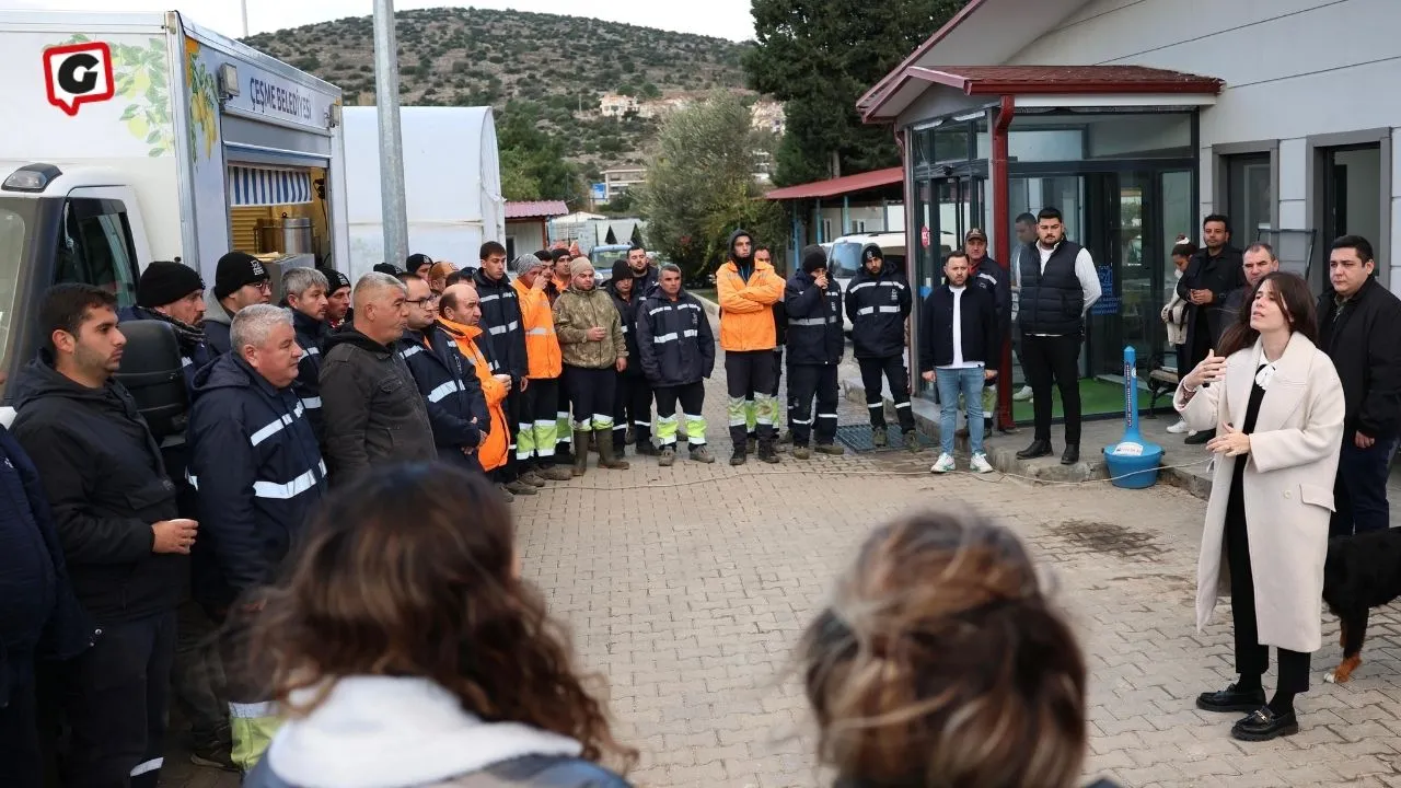 Çeşme Belediye Başkanı Lâl Denizli, Park ve Bahçeler Müdürlüğü Personeline Yeni Yıl Teşekkürü