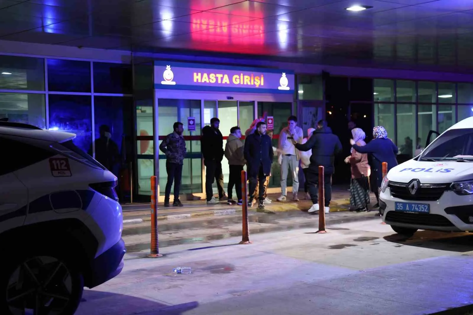 İzmir’de parkı kana buladılar: 7 yaralı