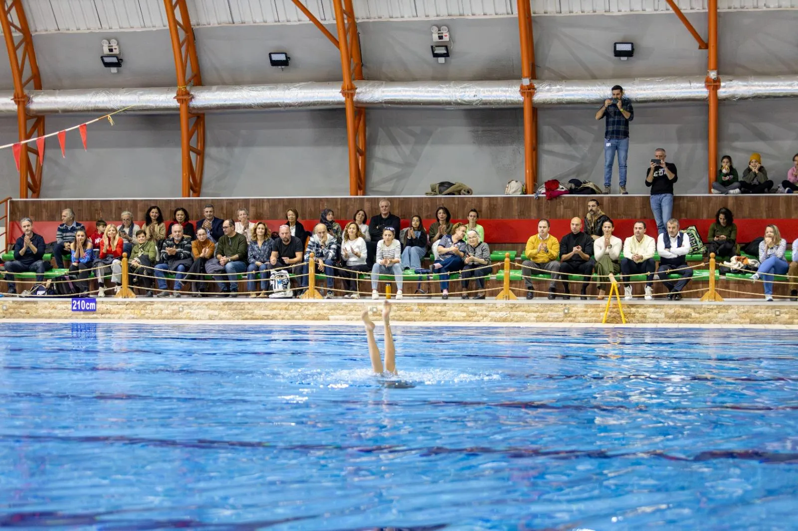 Karşıyaka Belediyesi Spor Kulübü Artistik Yüzme Takımı, Türkiye Baraj Yarışı’nda büyük başarılar elde ederek Türkiye Şampiyonası’na katılma hakkı kazandı. Hedef: Daha büyük başarılar!