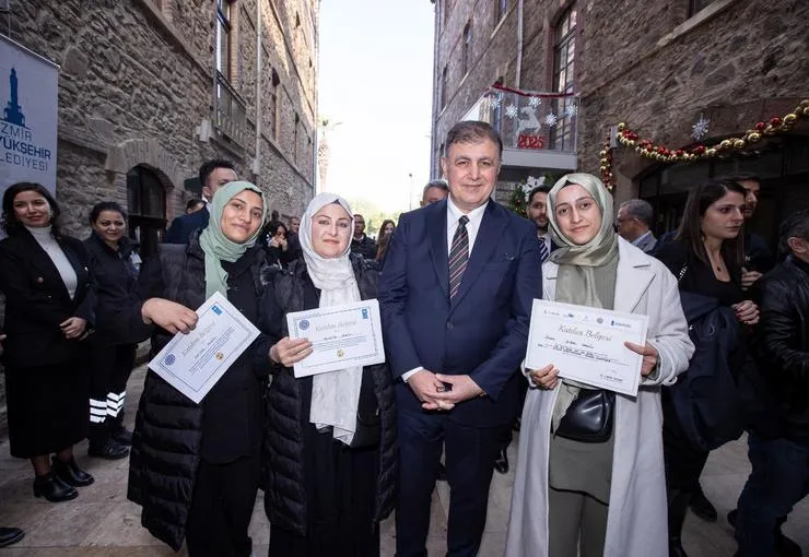 Roman gençler, Meslek Fabrikası’ndan mezun oldu