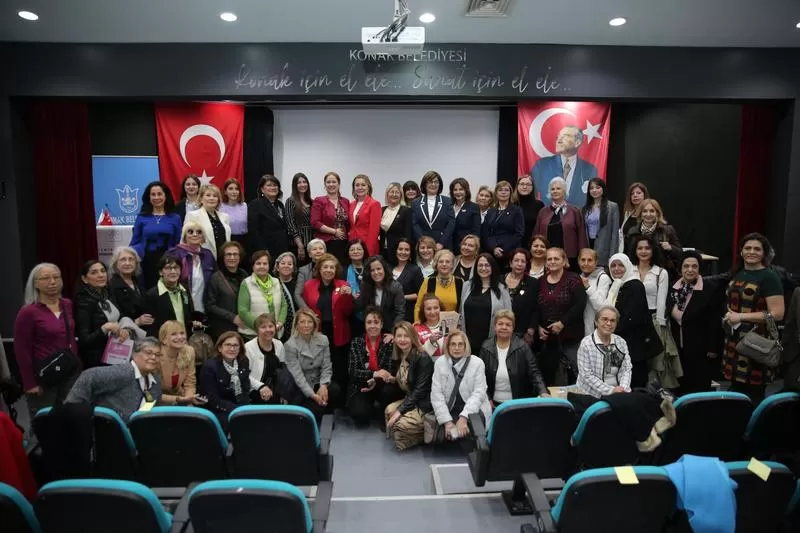 CHP Konak Adayı Mutlu, İzmir Kadın Kuruluşları Birliği'nde yaptığı konuşmada, iktidarın kadınlar üzerindeki baskılarına karşı direnmeye devam edeceklerini söyledi.