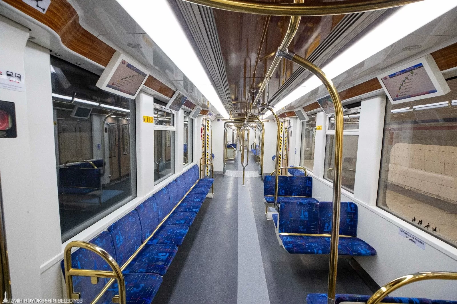 İzmir Büyükşehir Belediyesi tarafından 24 Şubat'ta hizmete alınan Narlıdere Metrosu, 15 Nisan'a kadar ücretsiz yolcu taşıyacak. 