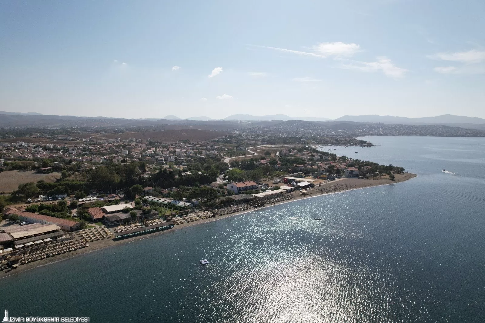 İzmir Büyükşehir Belediyesi İZSU Genel Müdürlüğü, Seferihisar'da 340 kilometrelik içme suyu hattı yenileme çalışması yürütüyor.