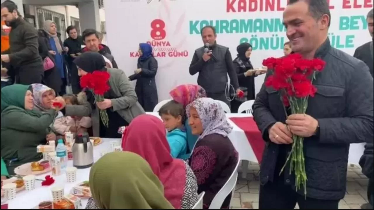 Başkan Selvitopu, Emekçi Kadınların Gününü Günaltay Semt Merkezi'nde Kutladı