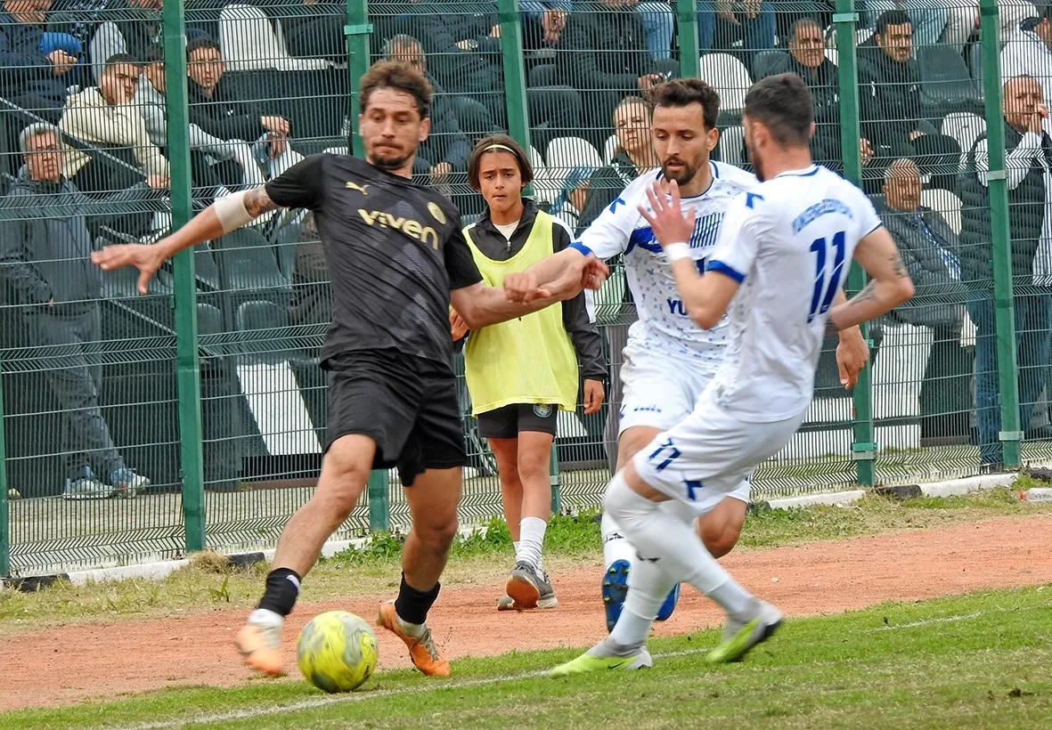 Çeşme Belediyespor yeniden lider