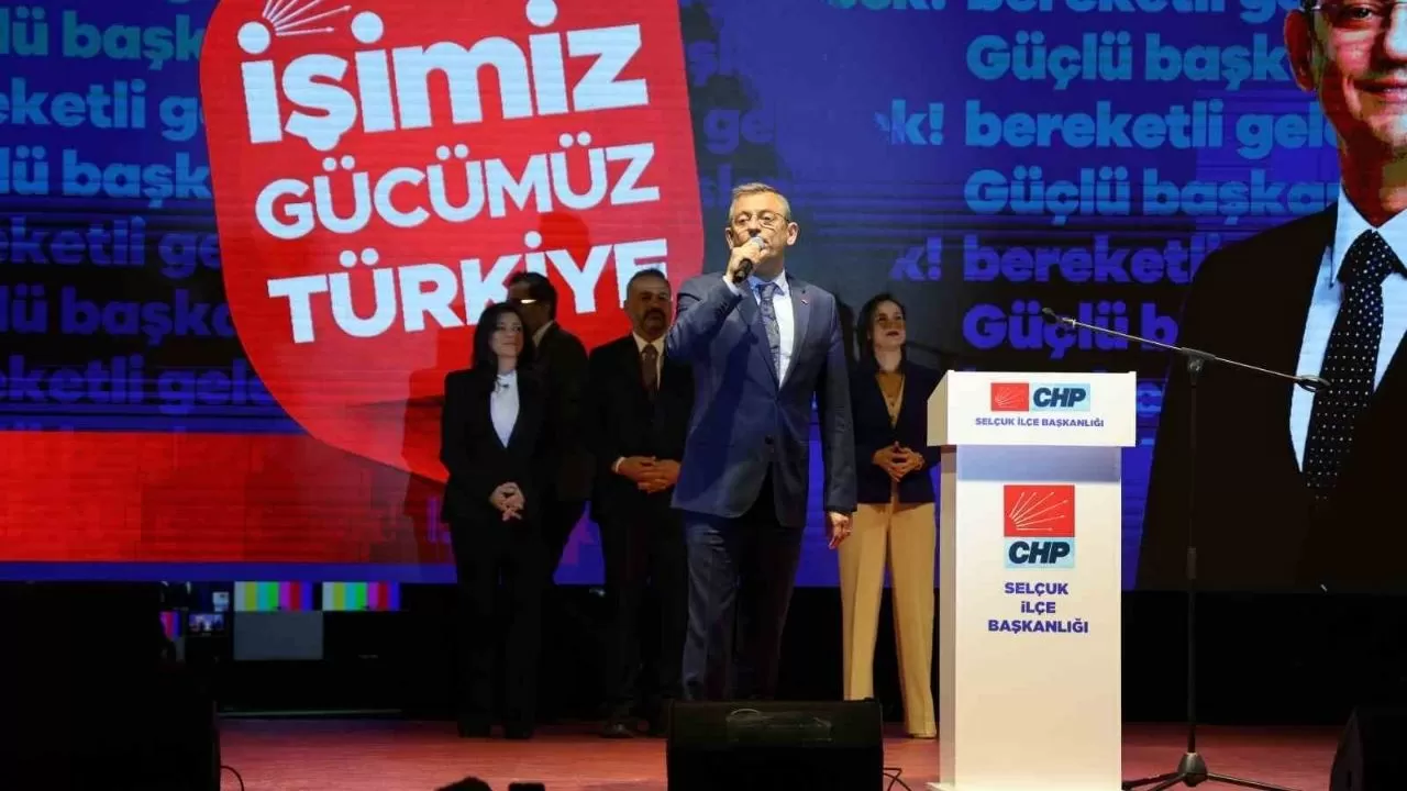 CHP Genel Başkanı Özgür Özel, Selçuk Belediye Başkan Adayı Filiz Ceritoğlu Sengel'in Projelerini Destekledi