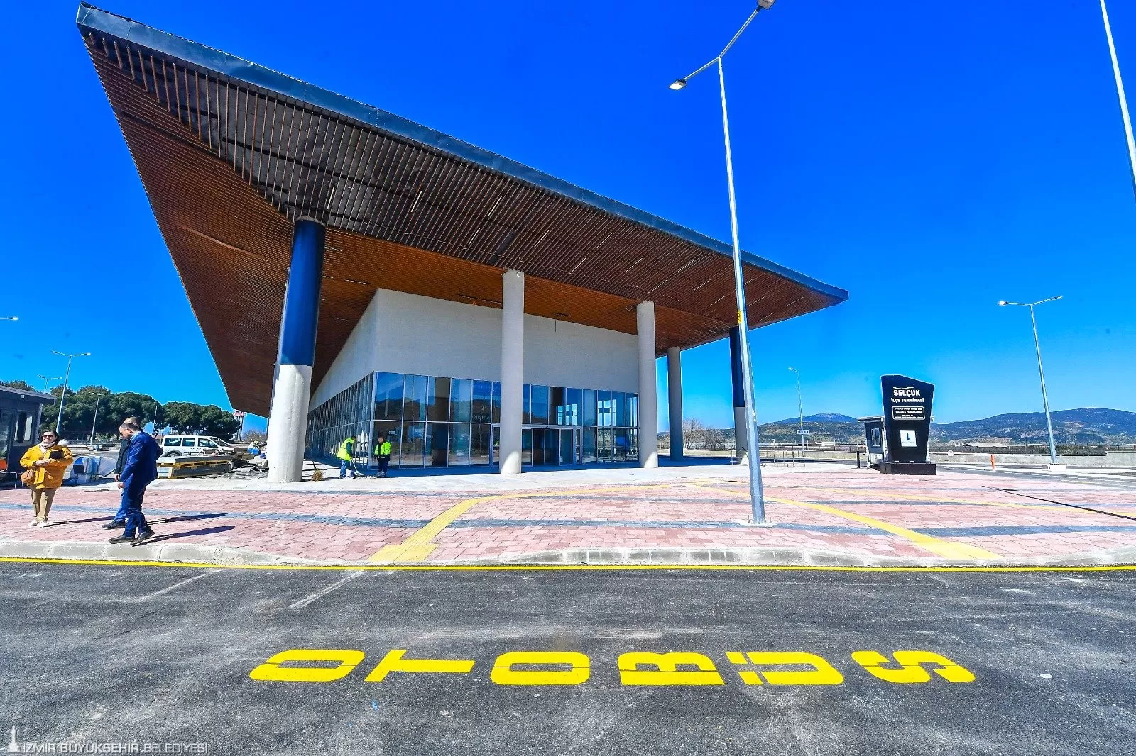 İzmir Büyükşehir Belediye Başkanı Tunç Soyer, Mayıs ayında hizmete açılması planlanan Selçuk İlçe Terminali'ni ziyaret etti. 