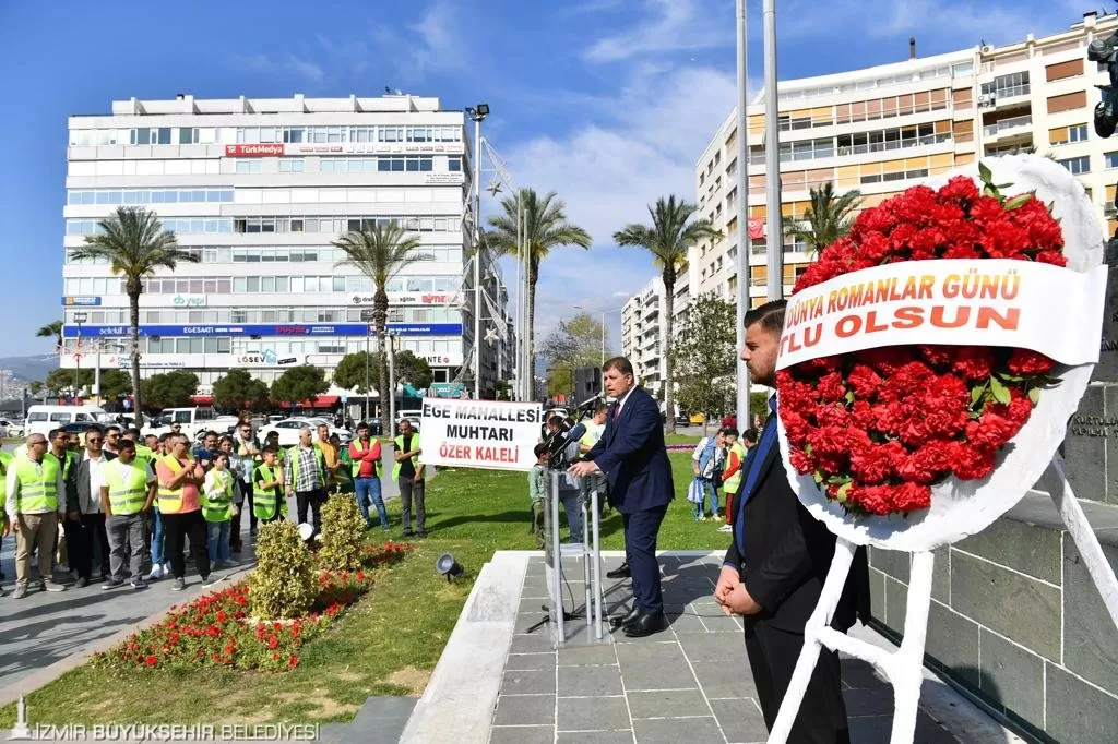 İzmir Büyükşehir Belediye Başkanı Dr. Cemil Tugay, 8 Nisan Dünya Romanlar Günü'nde Roman yurttaşlara eşit ve adil bir yaşam hakkı vadetti. 