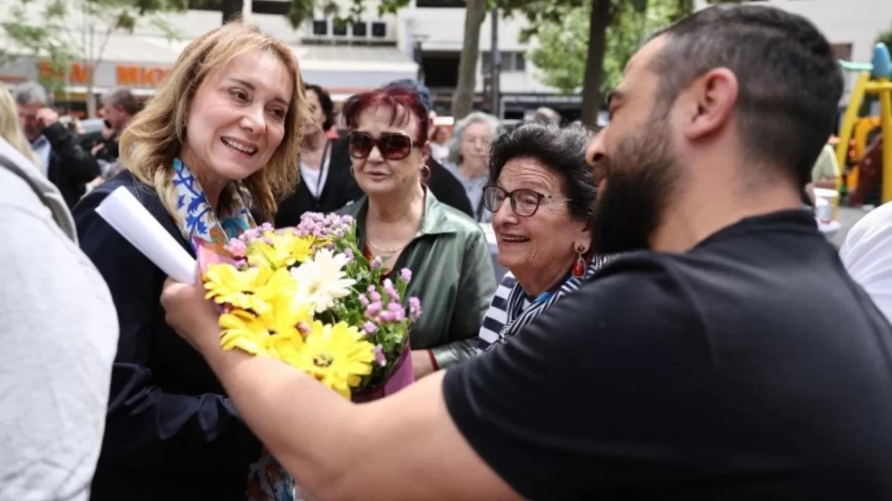 Nilüfer Çınarlı Mutlu Göztepe'de Mahalleliyle Buluştu: "111 Mahalleye Eşit Hizmet Götüreceğiz"