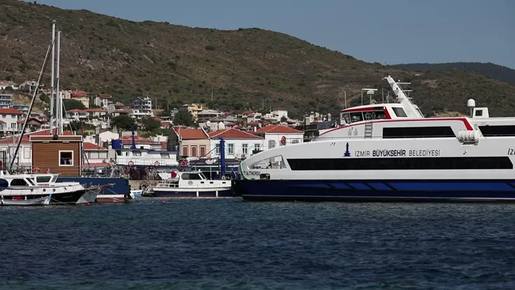 İzmir Büyükşehir Belediyesi İZDENİZ A.Ş., yaz aylarında tatilcilere günübirlik seyahat imkanı sunmak için harekete geçiyor.