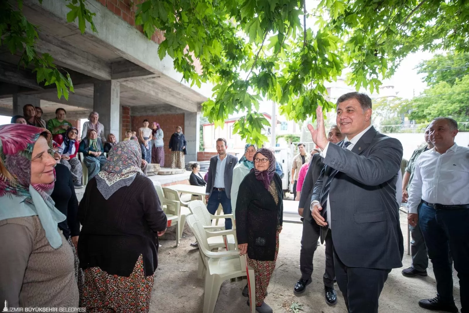 İzmir Büyükşehir Belediye Başkanı Dr. Cemil Tugay, Bergama'da her yıl aynı dönemde yapılan geleneksel yayla serüvenini başlattı.