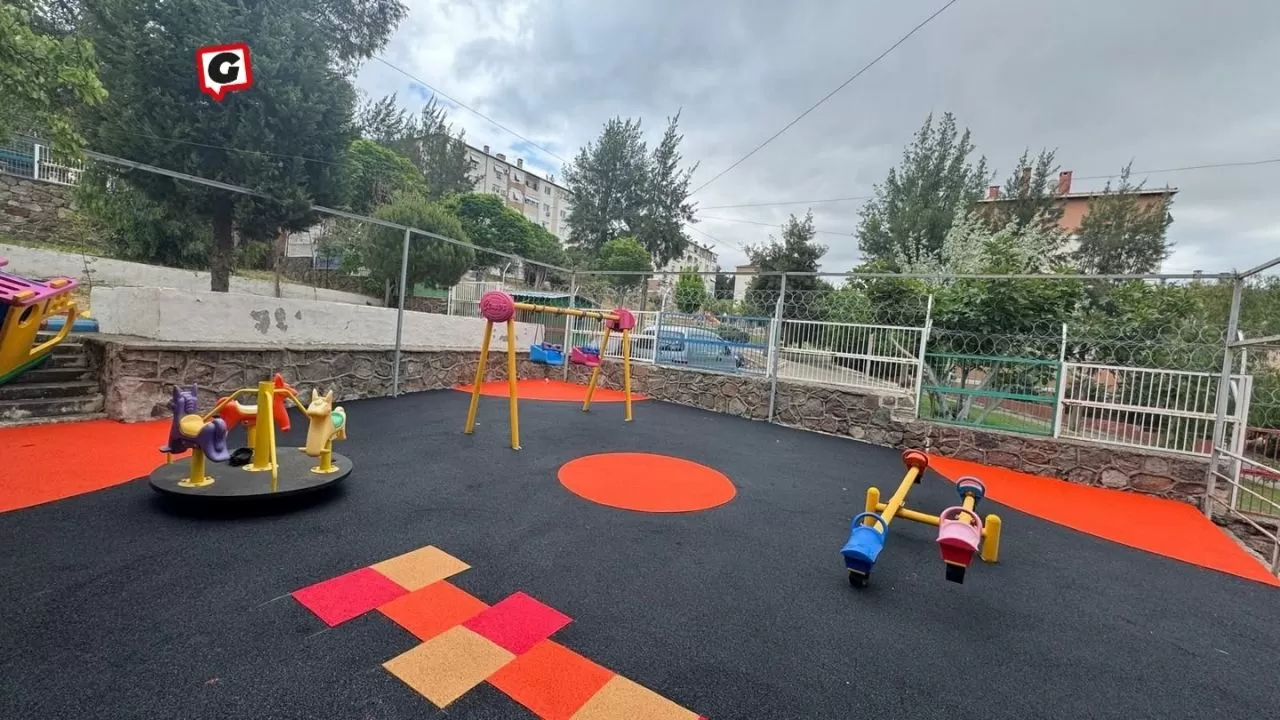 İzmir'in Parkları Yenileniyor: Çocuklar Güvenli, Yetişkinler Rahat!