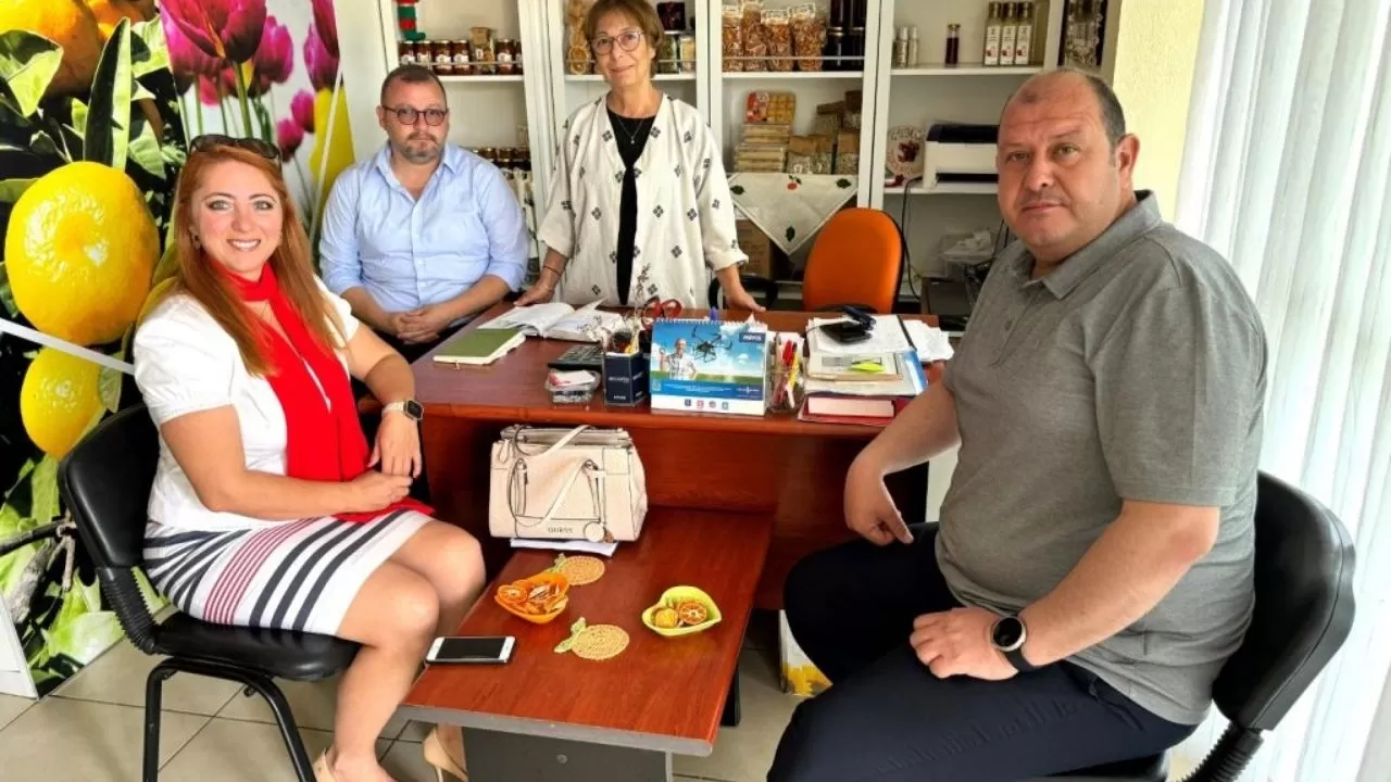 Menderes Belediye Başkanı İlkay Çiçek'ten Gümöz Kadın Kooperatifine Destek Ziyareti