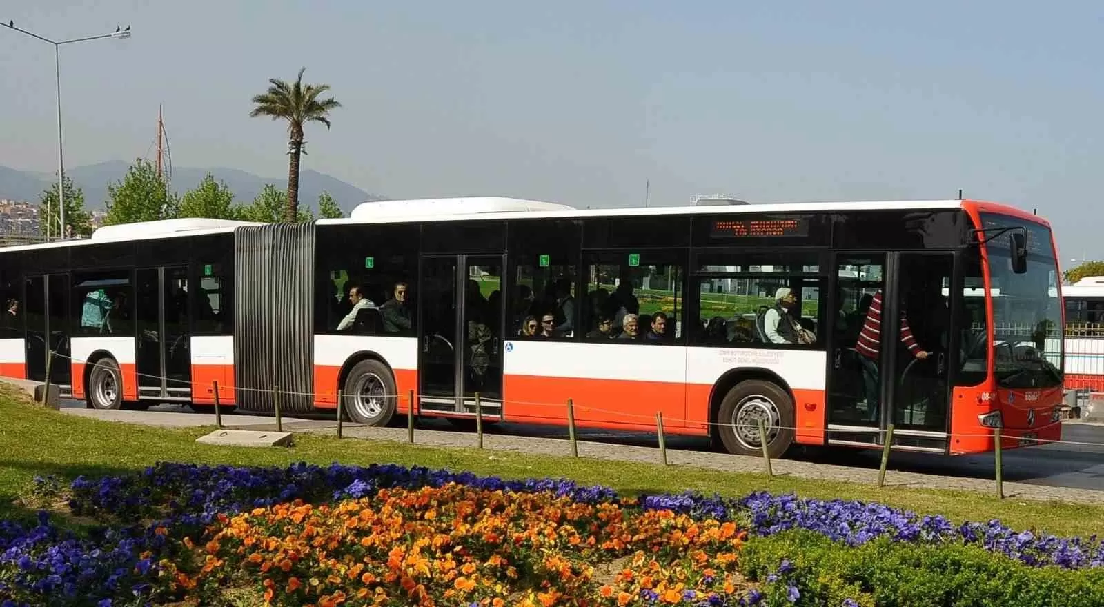 Bayramda İzmir’de toplu ulaşım ücretsiz