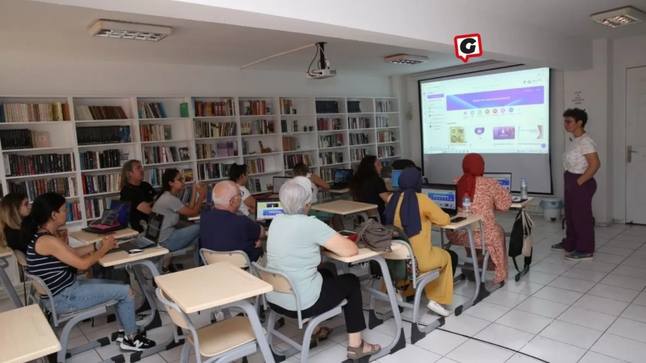 Çiğli Belediyesi'nden Kadınlara Dijital Okuryazarlık Desteği: Canva Atölyesi ile Fark Yarat!