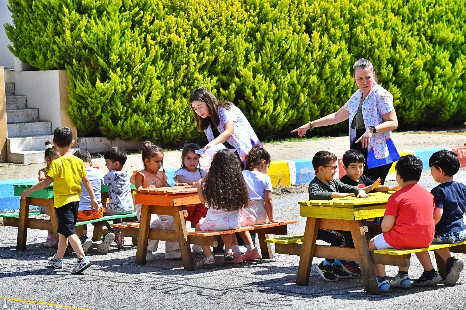 İzmir Büyükşehir Belediyesi İZELMAN Kreş ve Anaokulları Eğitim Merkezi'nde 5 yaş grubu 158 öğrenci, 14 Haziran'da düzenlenecek törenle mezun olacak. 