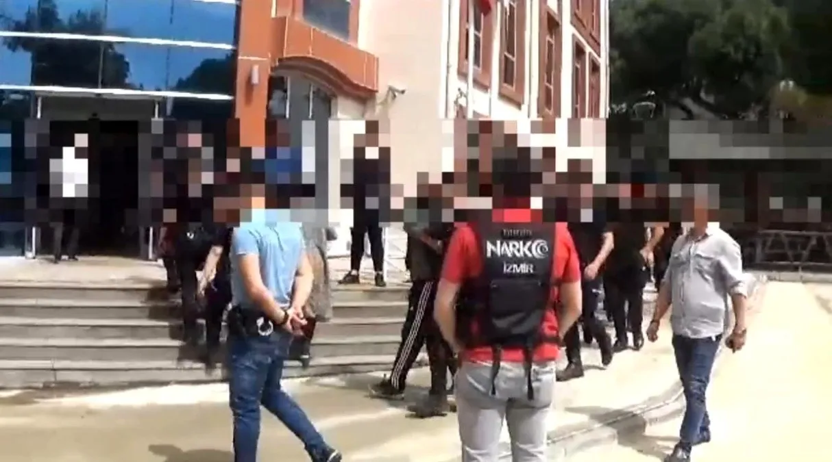 İzmir’de ’torbacı’ operasyonu