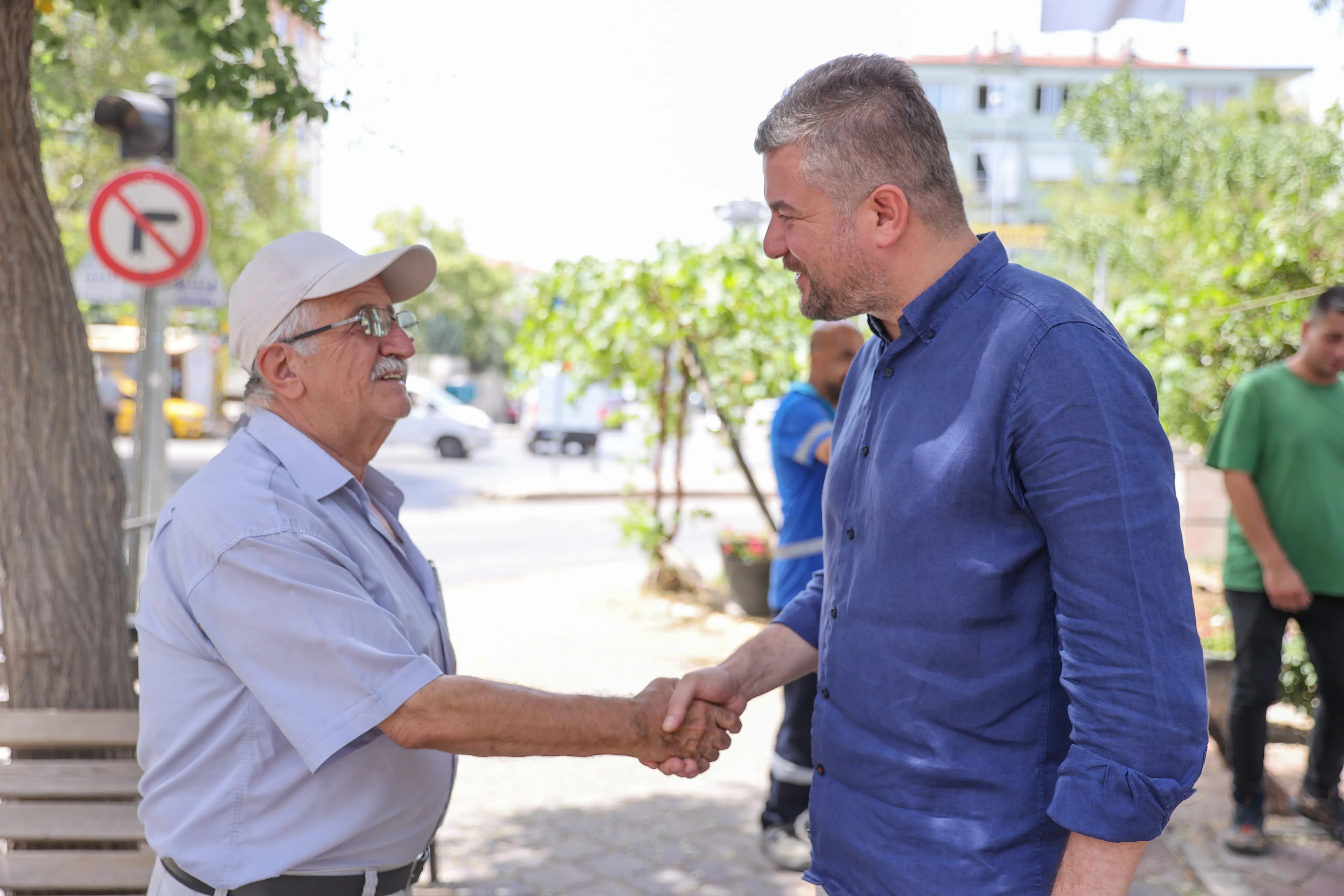 Buca Belediye Başkanı Görkem Duman, mahalle ziyaretlerine hız kesmeden devam ediyor