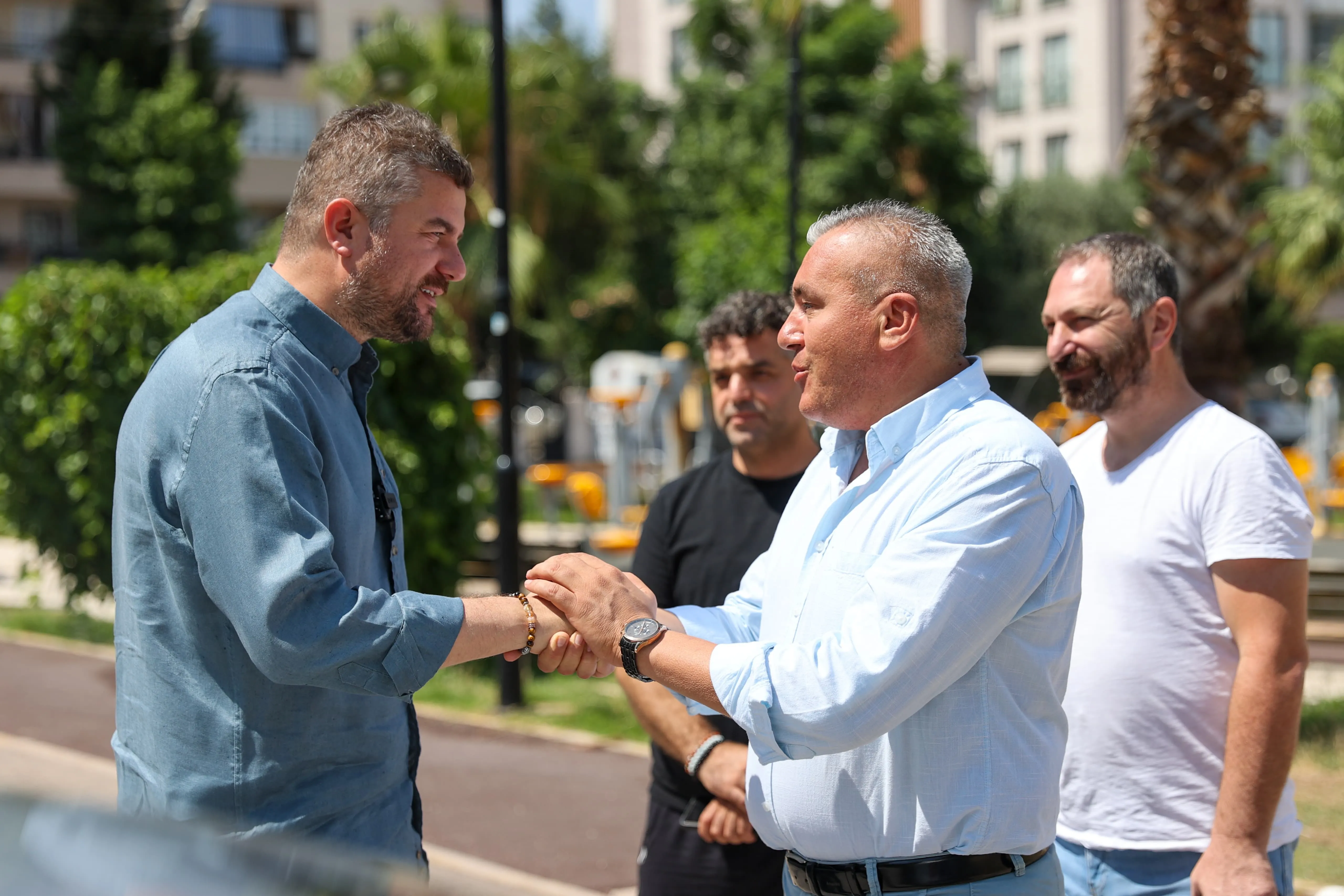 Buca Belediye Başkanı Görkem Duman, mahalle ziyaretlerine hız kesmeden devam ediyor