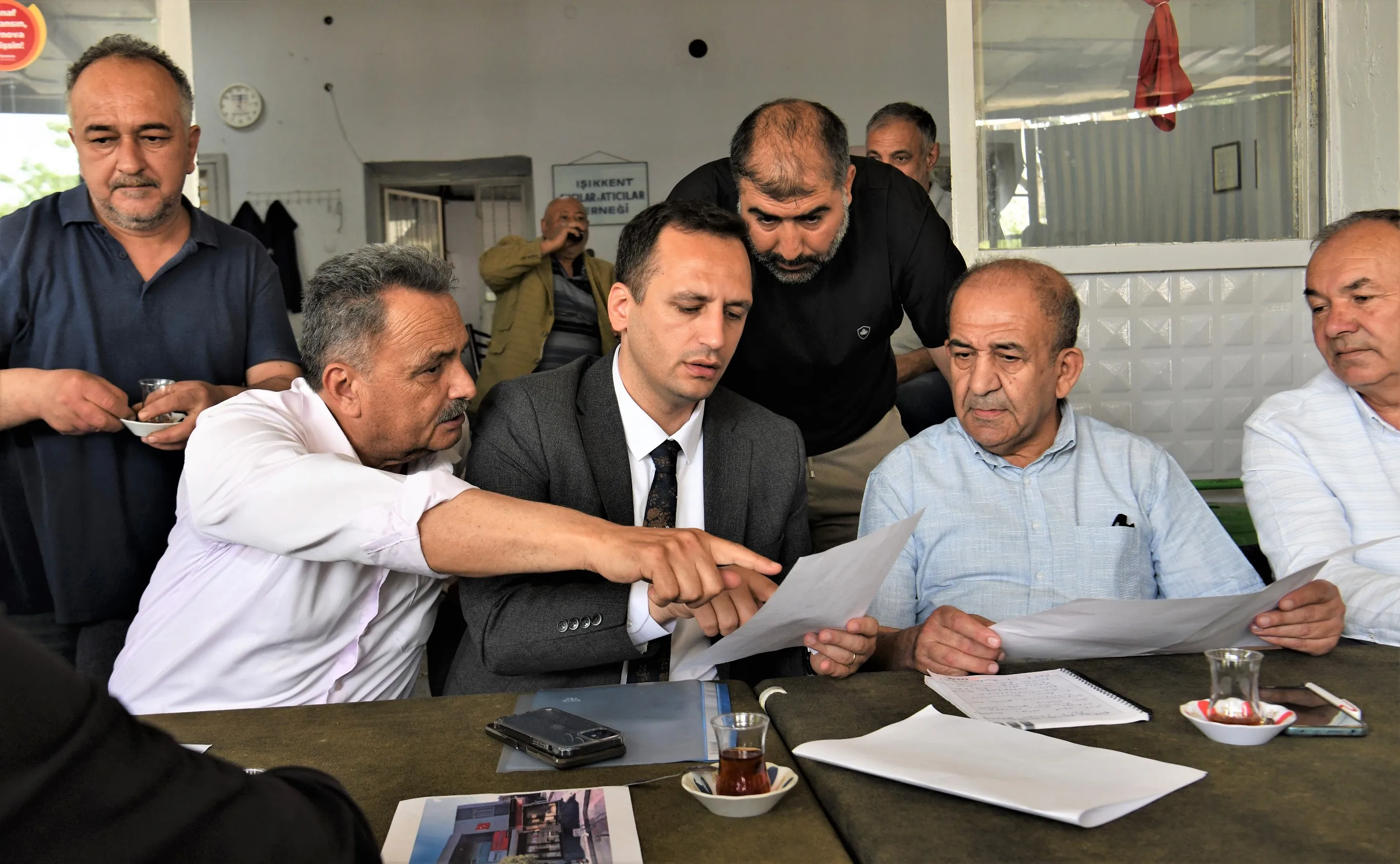 Bornova Belediyesi, katılımcı demokrasiyi geliştirmek ve vatandaşların kent yönetimine daha fazla dahil olmasını sağlamak için Bornova Kent Konseyi'ni kuruyor.