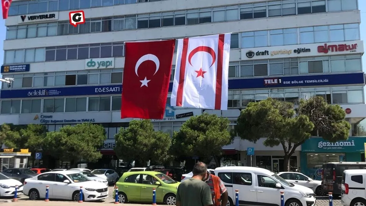 İzmir'de KKTC Barış ve Özgürlük Bayramı'nın 50. Yılı Coşkuyla Kutlandı!