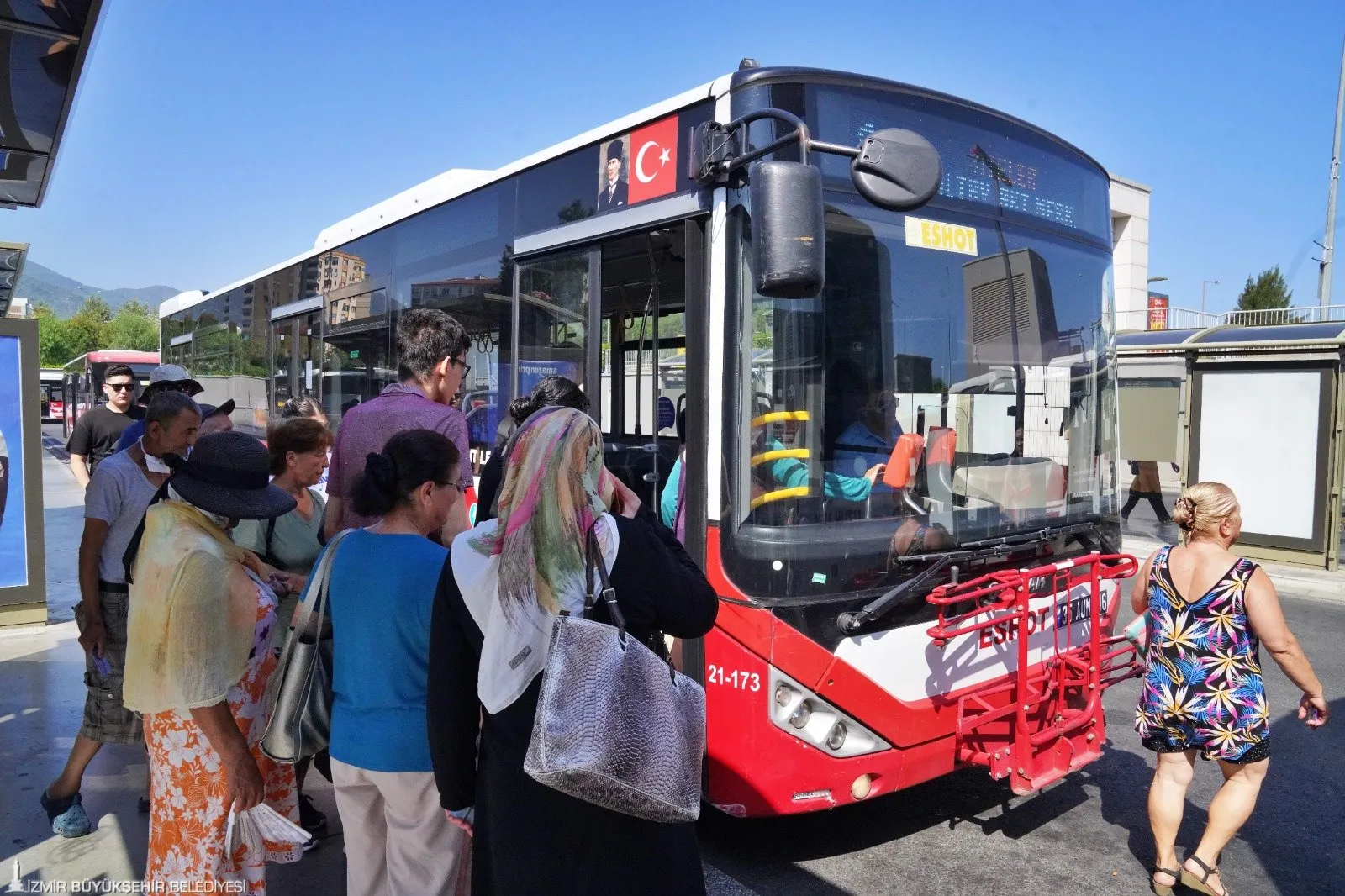 İzmir Büyükşehir Belediye Başkanı Dr. Cemil Tugay'ın seçim vaatlerinden biri daha gerçekleşti! 