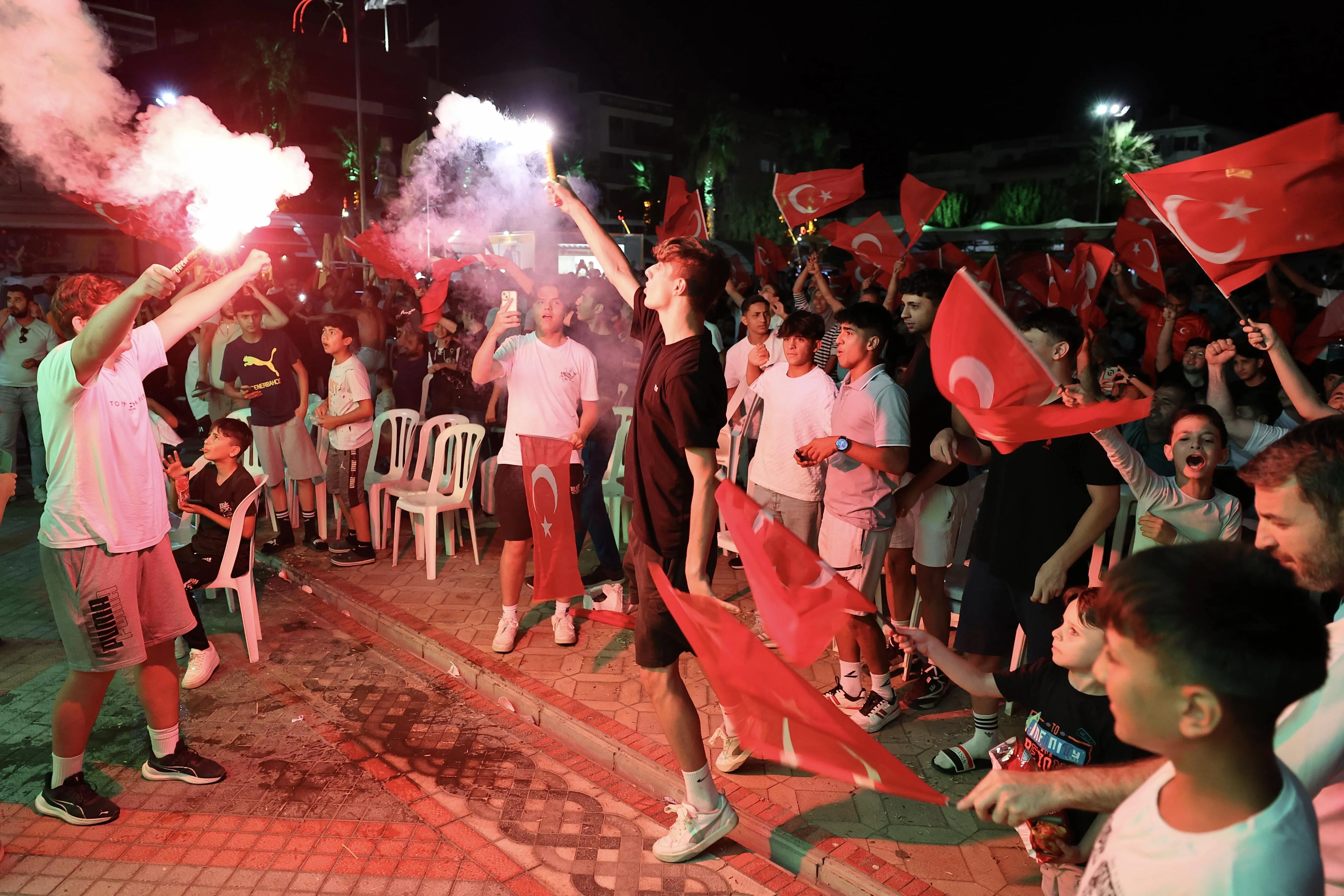 Heyecan dorukta! A Milli Futbol Takımımız, Avrupa Şampiyonası'nda Avusturya ile karşı karşıya geliyor. 